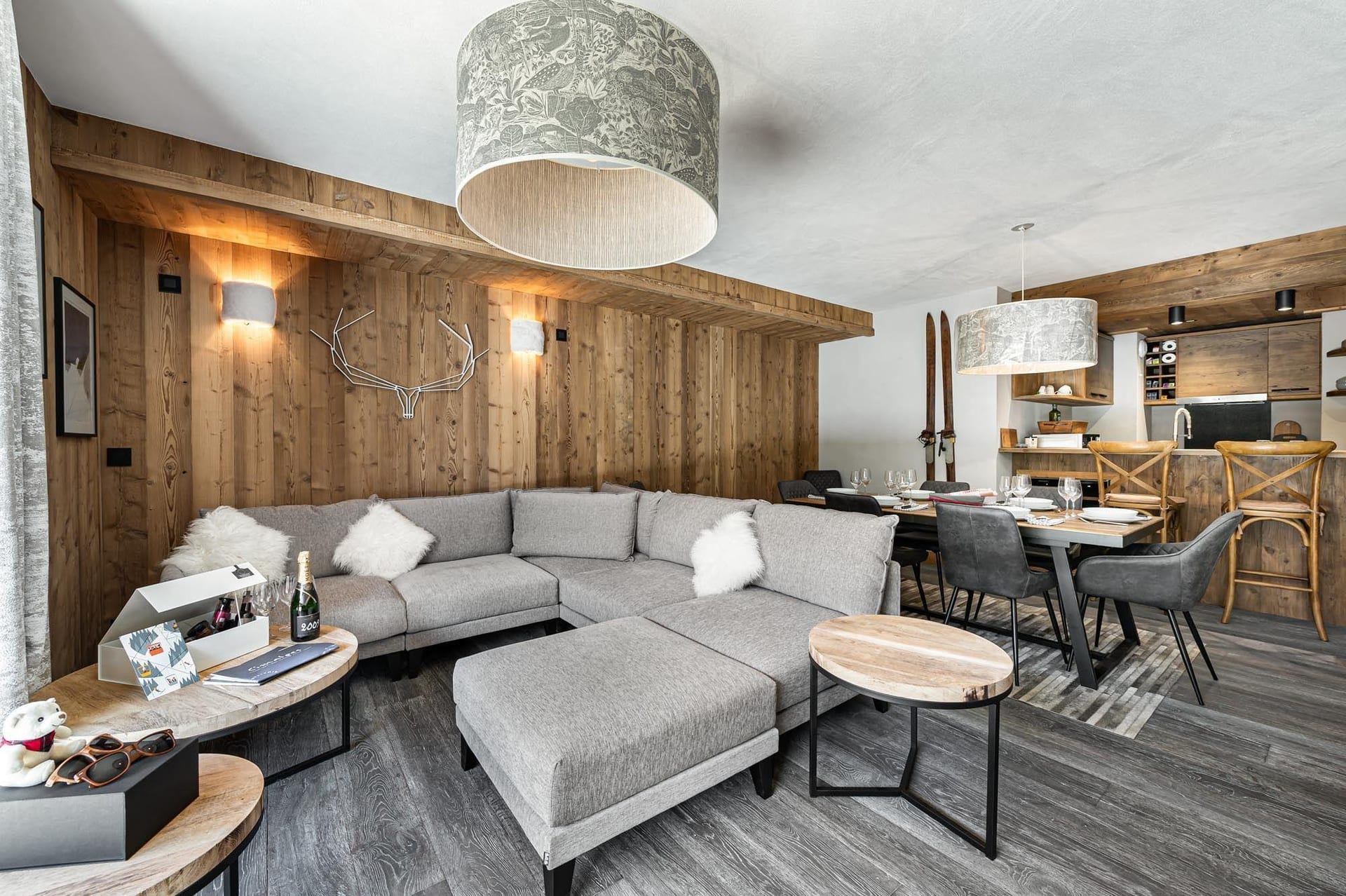 Appartement Ferme des Lanches 2, 4 bedrooms, Courchevel — photo 1 of 14