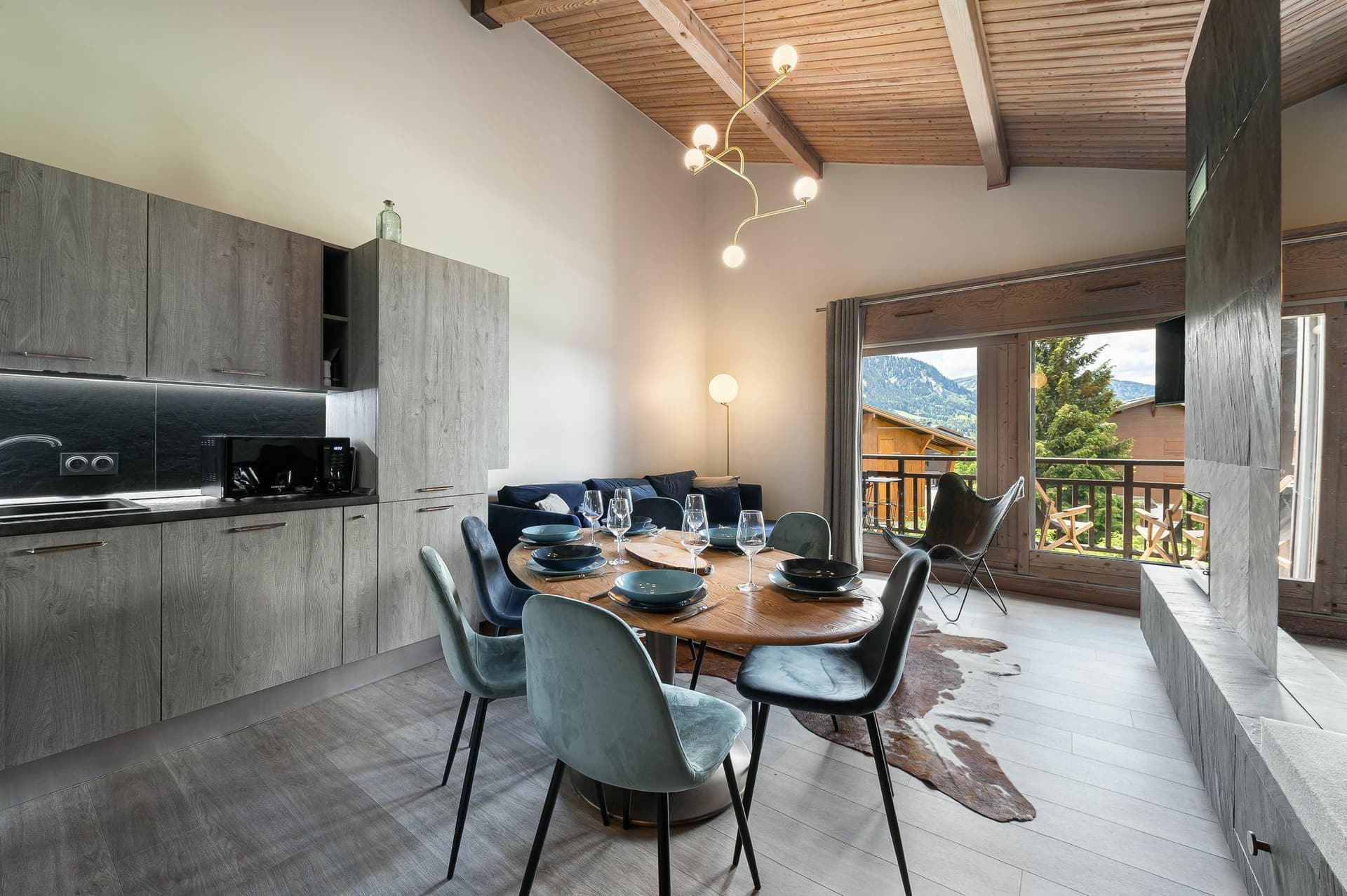 Appartement Aravis Blanches — Intérieur élégant — photo 2 sur 18