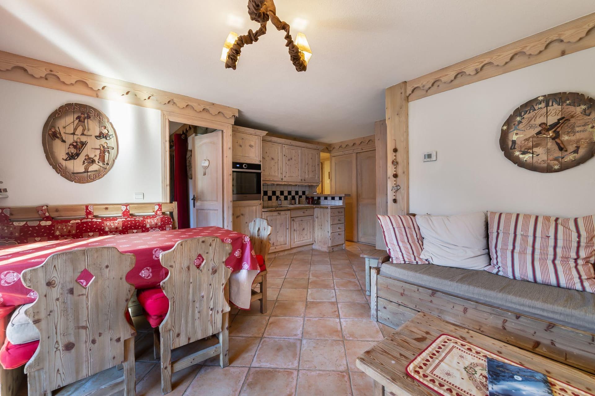 Appartement Fermes C4 — Elegant interior — photo 2 of 14