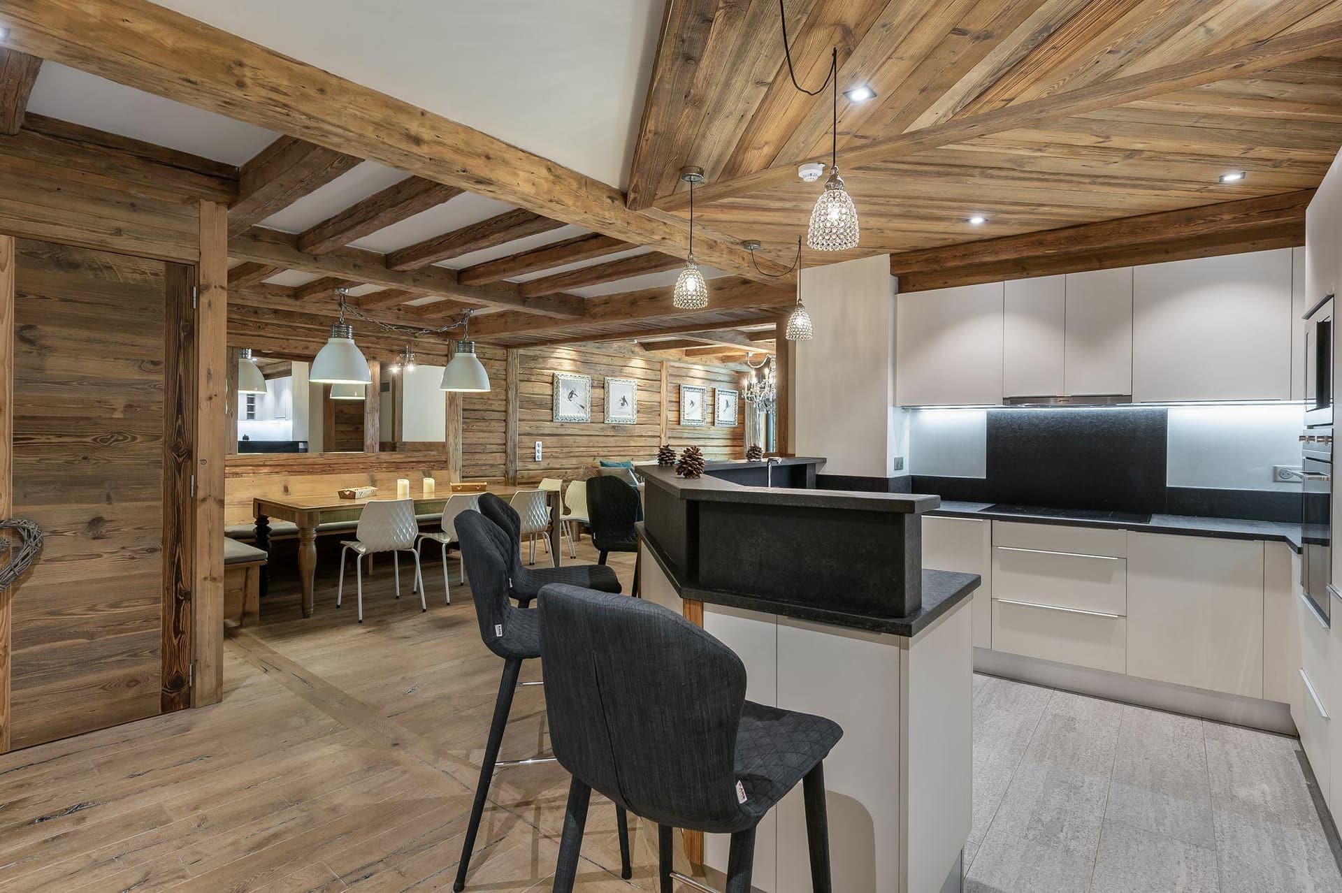 Appartement Savoie 21 — Espace de vie — photo 4 sur 17