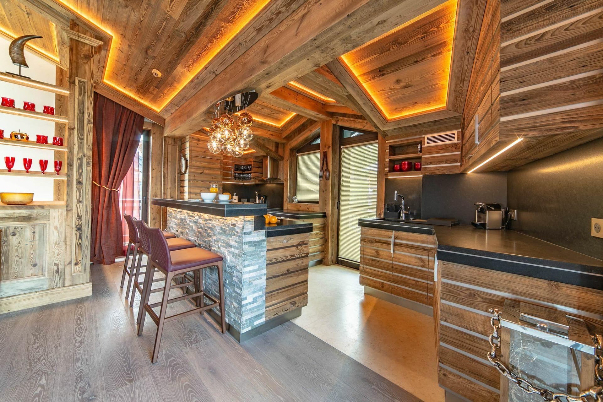 Chalet Bordeaux — Chambre luxueuse — photo 6 sur 23