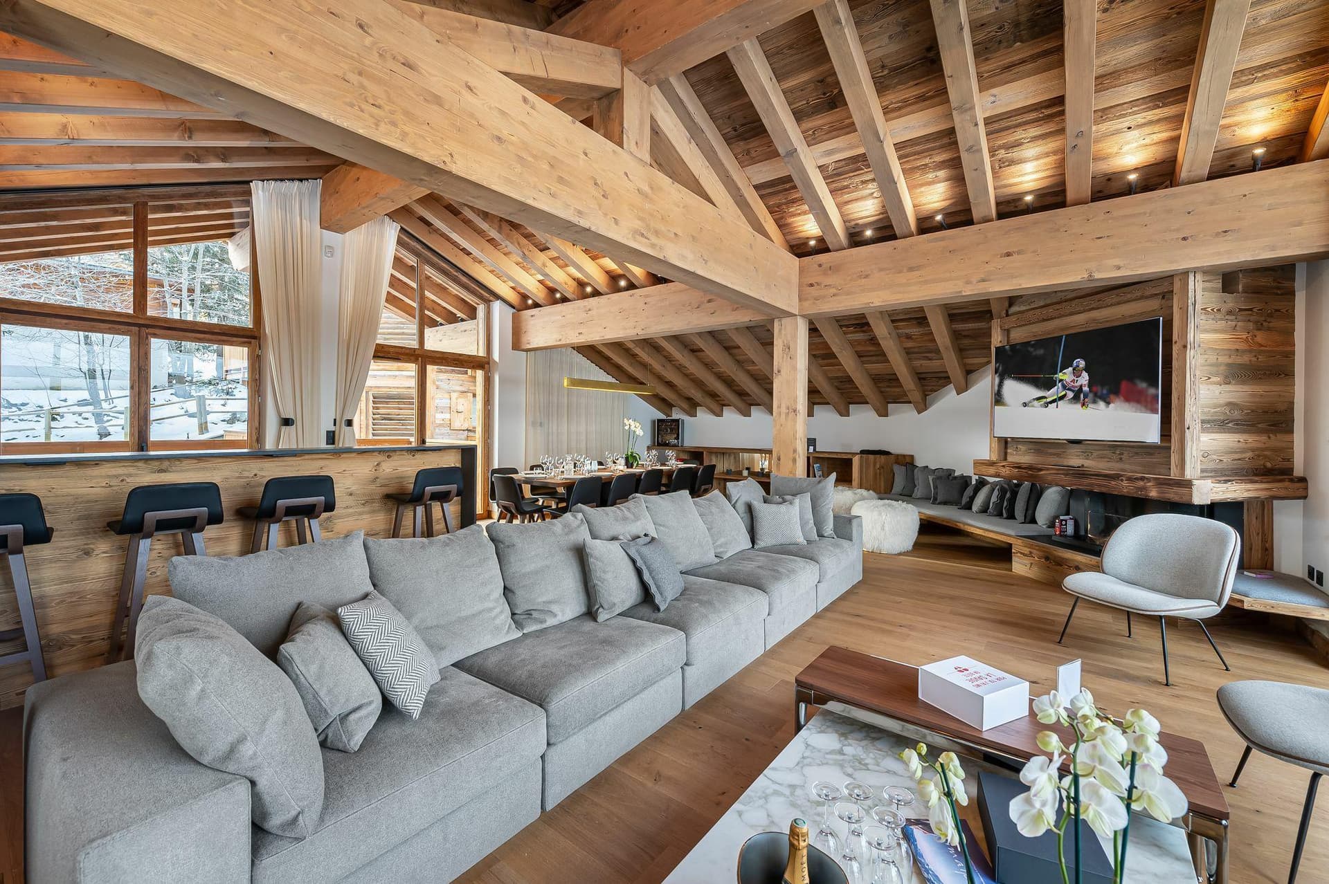 Chalet San Pietro — Elegant interior — photo 2 of 40