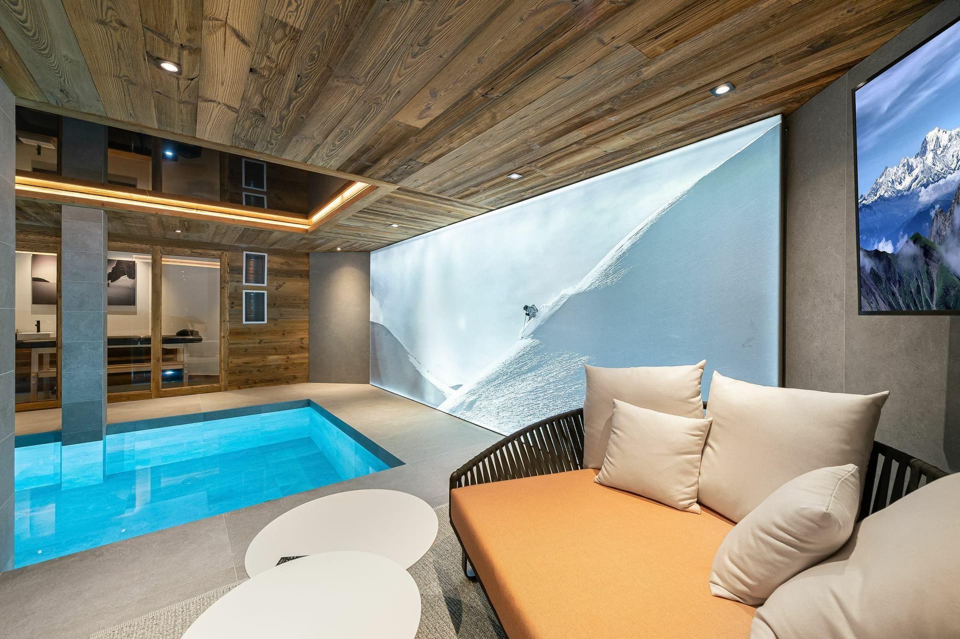 Chalet San Pietro — Luxury bedroom — photo 6 of 40