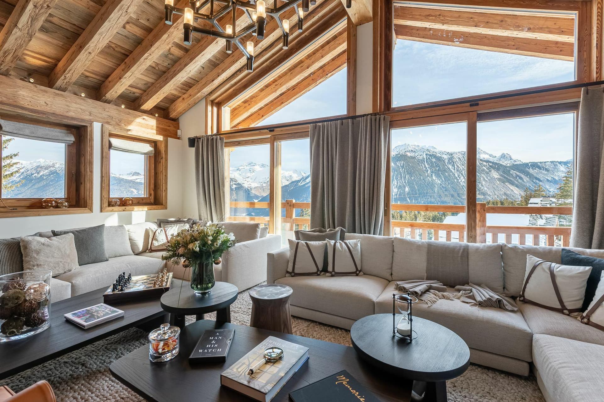 Chalet Les Bruxellois, 7 bedrooms, Courchevel — photo 1 of 40