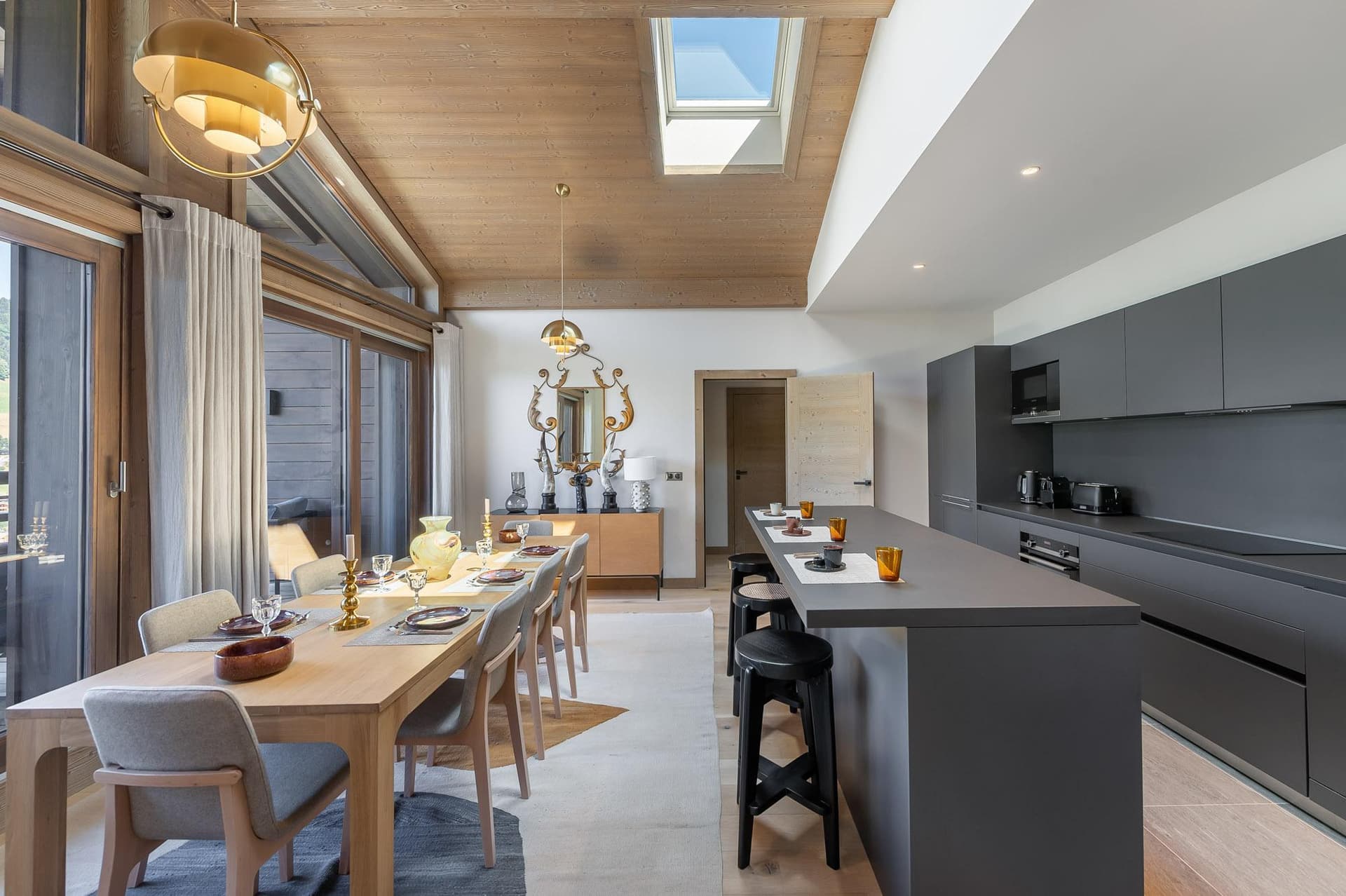 Appartement Stallion C23 — Espace de vie — photo 4 sur 32