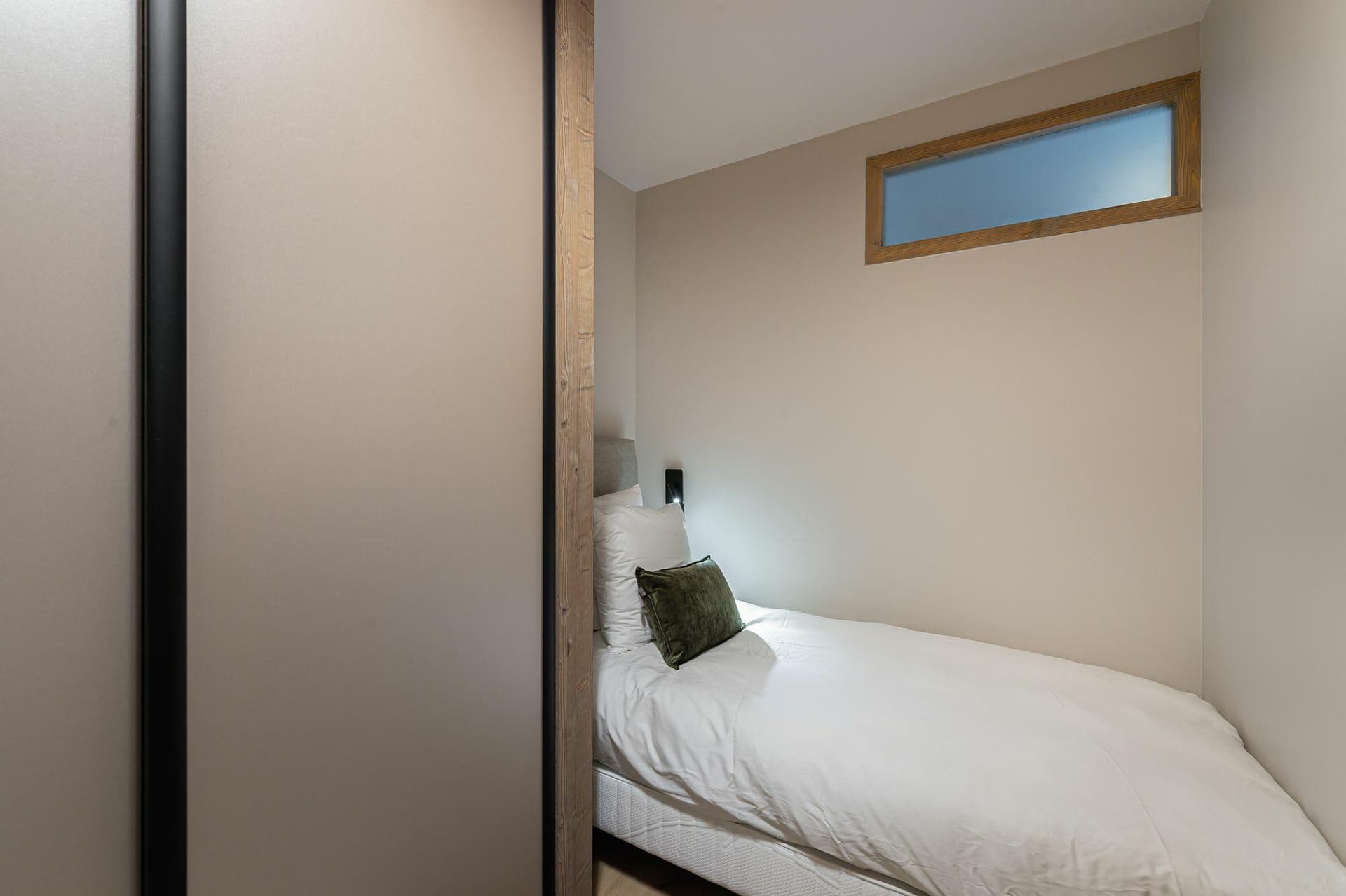 Appartement Stallion A02 — Equipped kitchen — photo 8 of 20