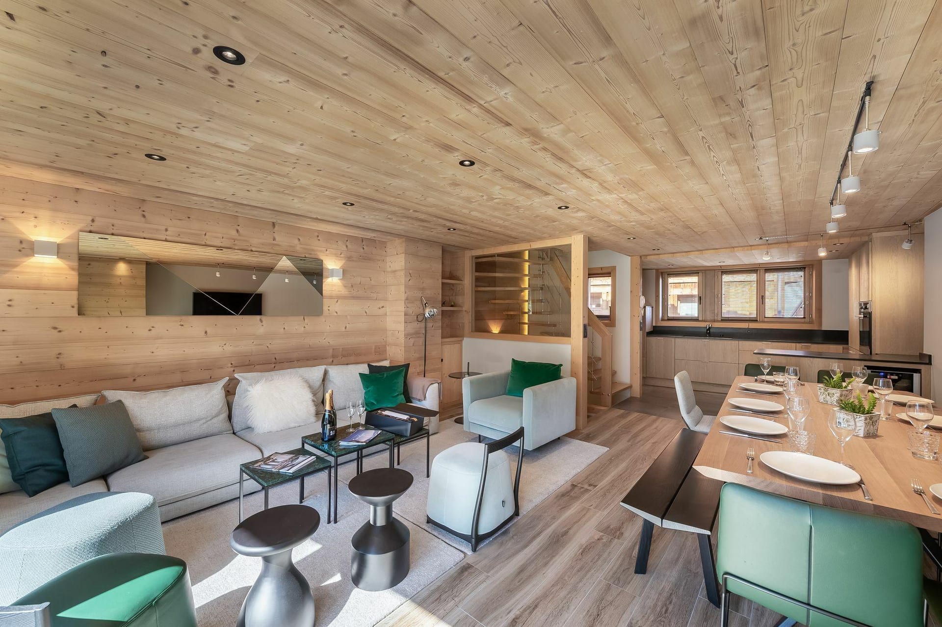 Chalet Hors Piste, 5 chambres, Méribel — photo 1 sur 23