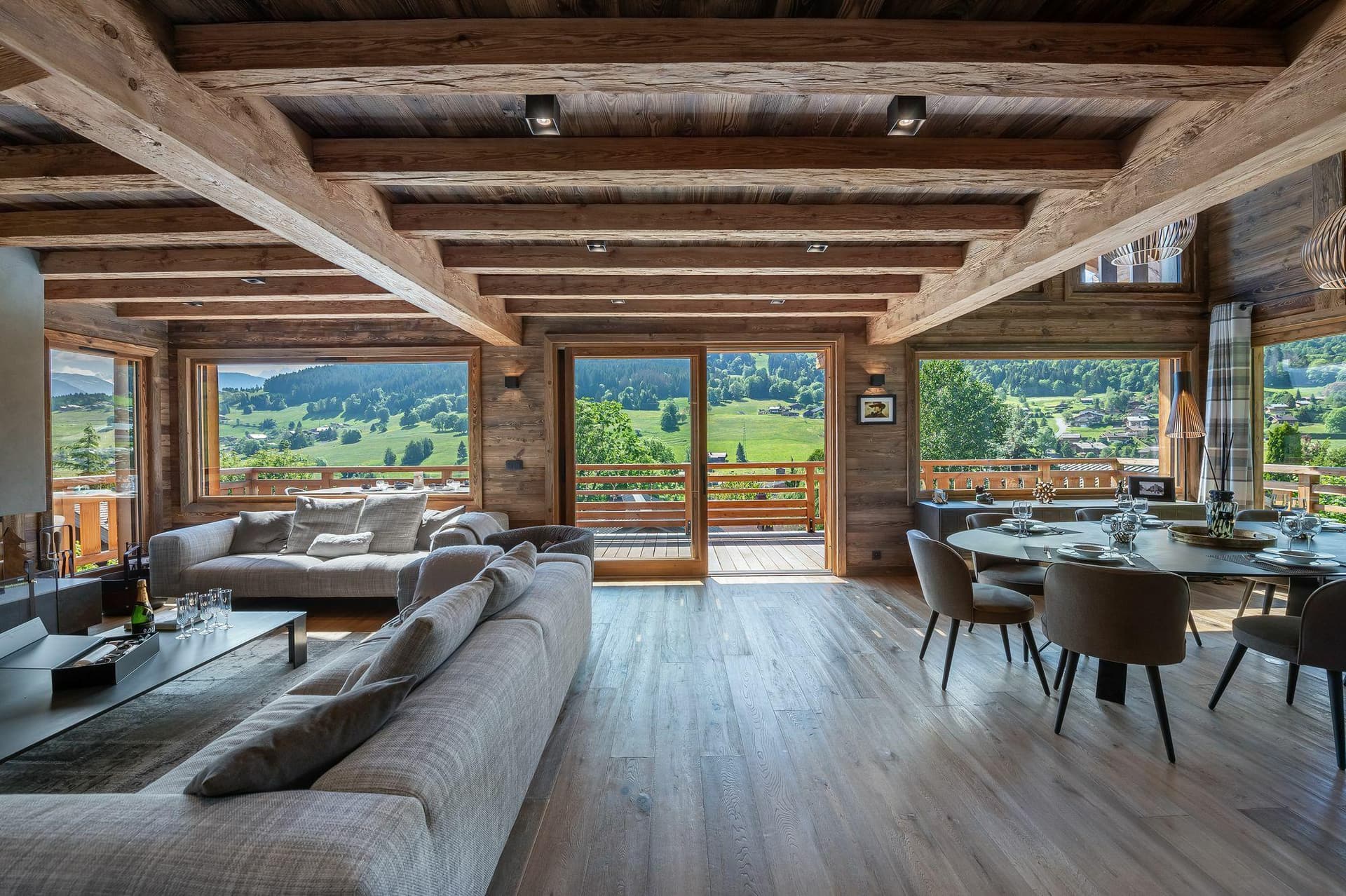 Chalet Eastwood, 5 bedrooms, Megève — photo 1 of 37