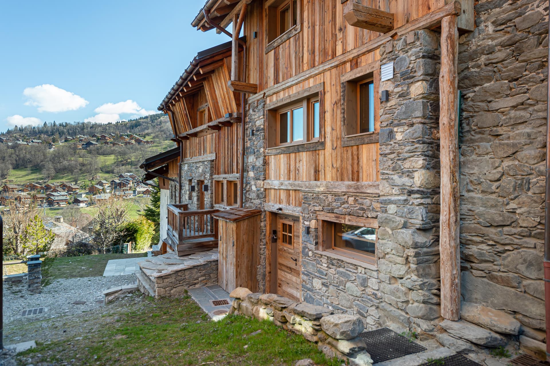 Chalet Les Girolles — Architectural detail — photo 5 of 13