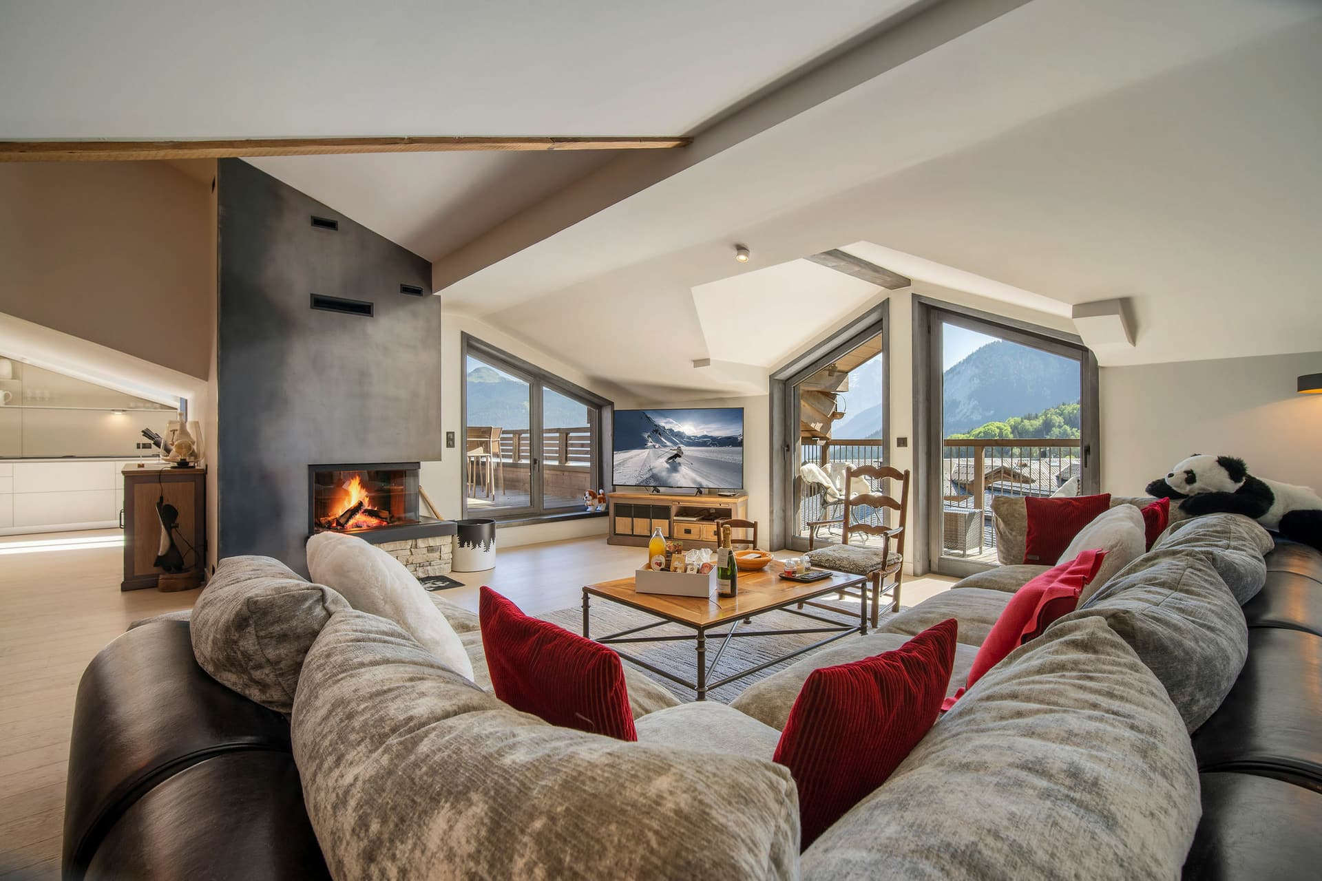 Appartement Alpamayor M6, 4 chambres, Courchevel — photo 1 sur 15