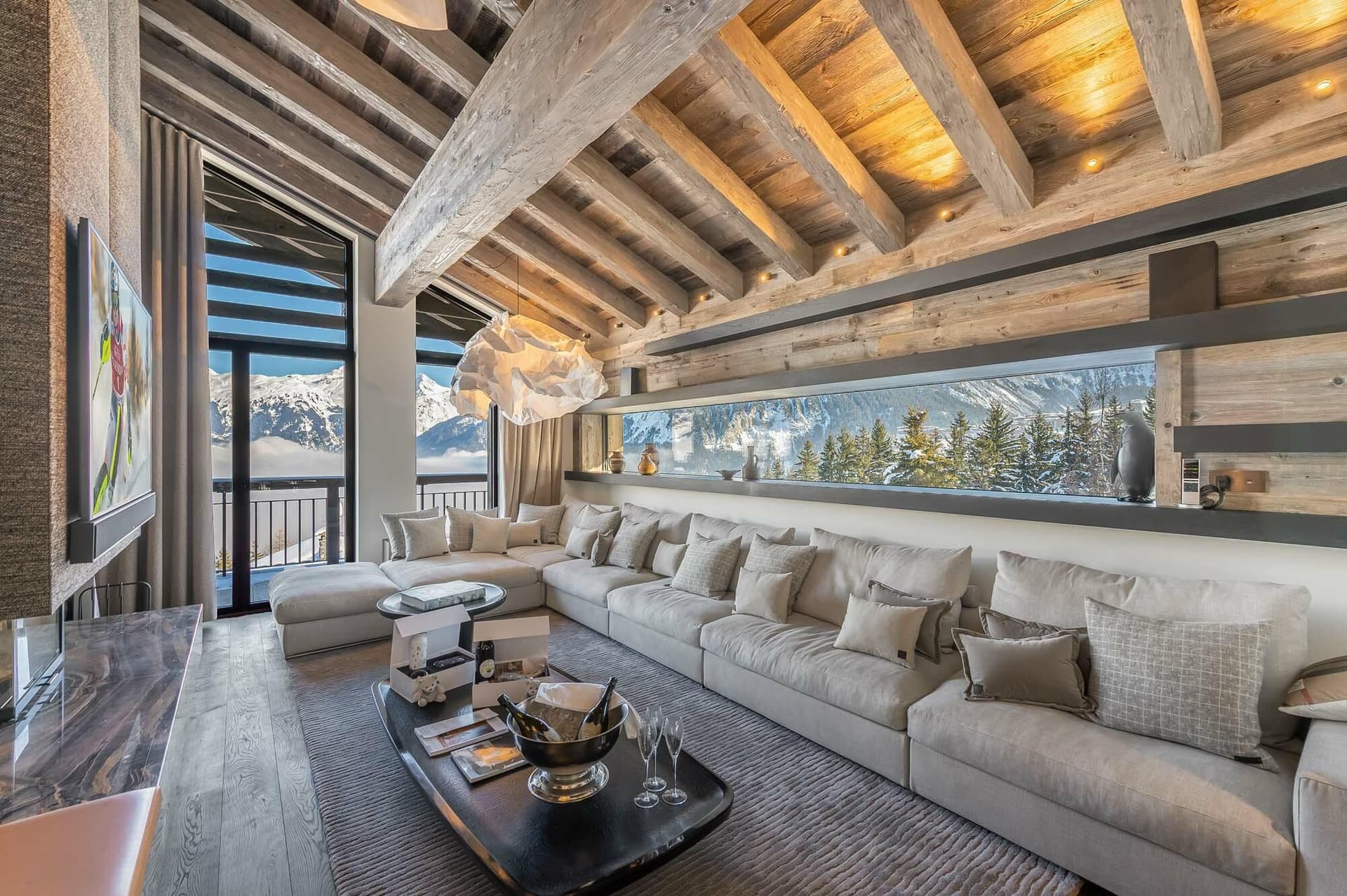 Chalet White Sand — Elegant interior — photo 2 of 40