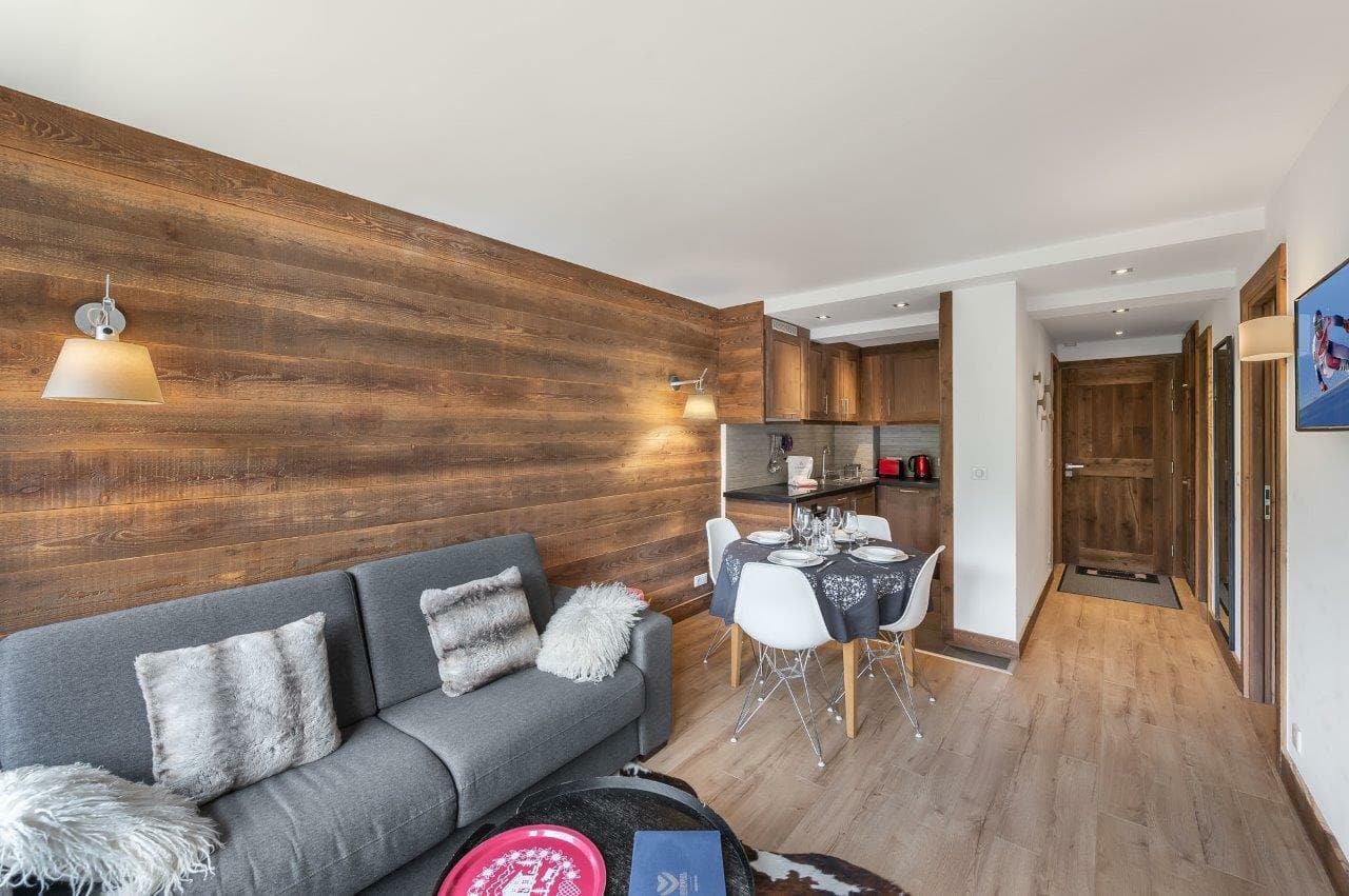 Appartement Lauzes 35 — Intérieur élégant — photo 2 sur 13