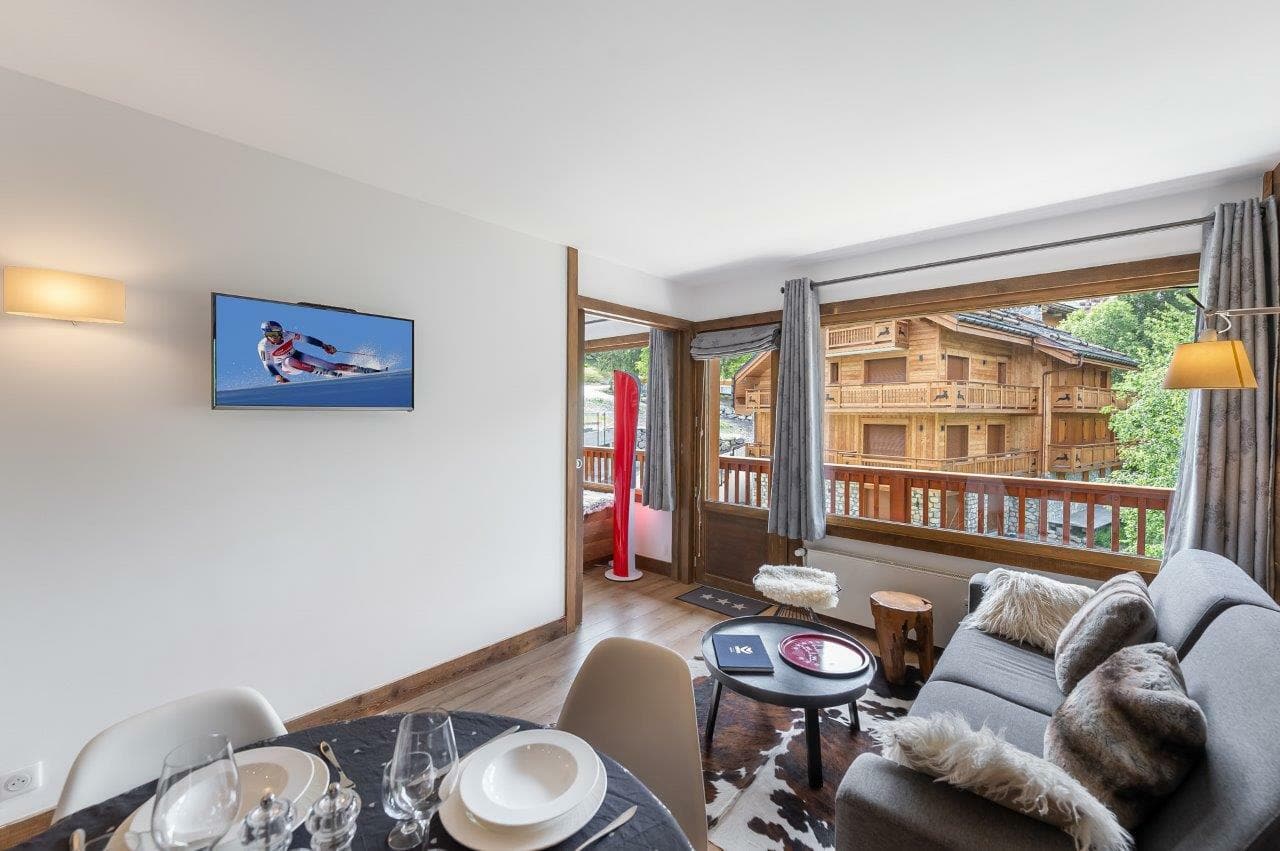 Appartement Lauzes 35 — Espace de vie — photo 4 sur 13