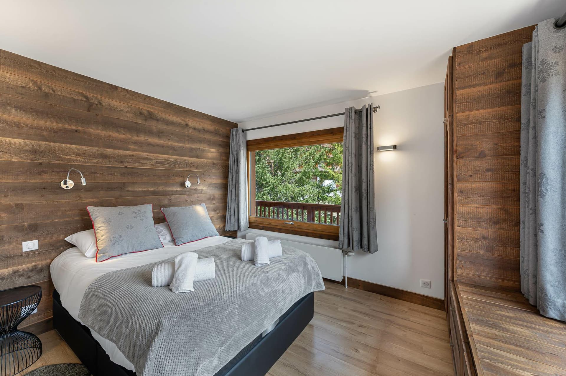 Appartement Lauzes 35 — Terrasse — photo 9 sur 13