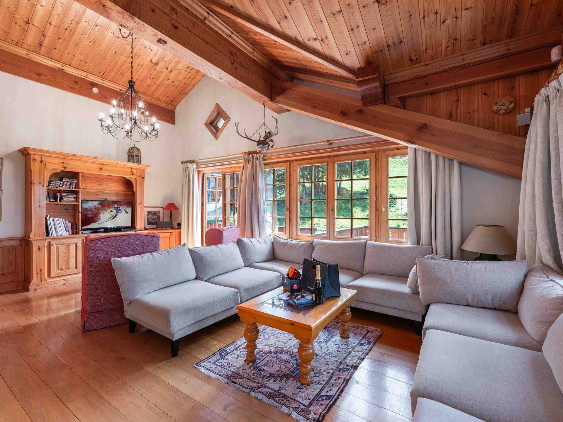 Chalet Agathe Blanche — Intérieur élégant — photo 2 sur 17