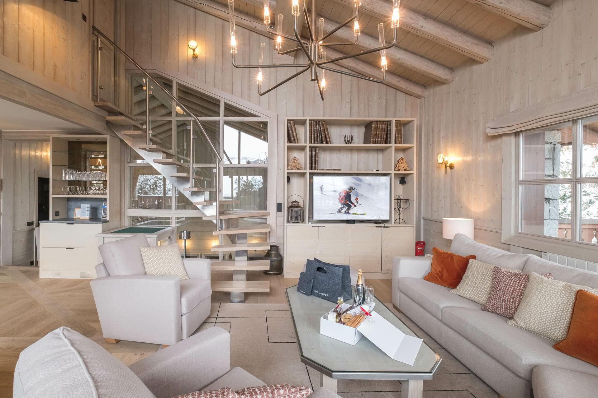 Chalet Edelstone — Elegant interior — photo 2 of 31