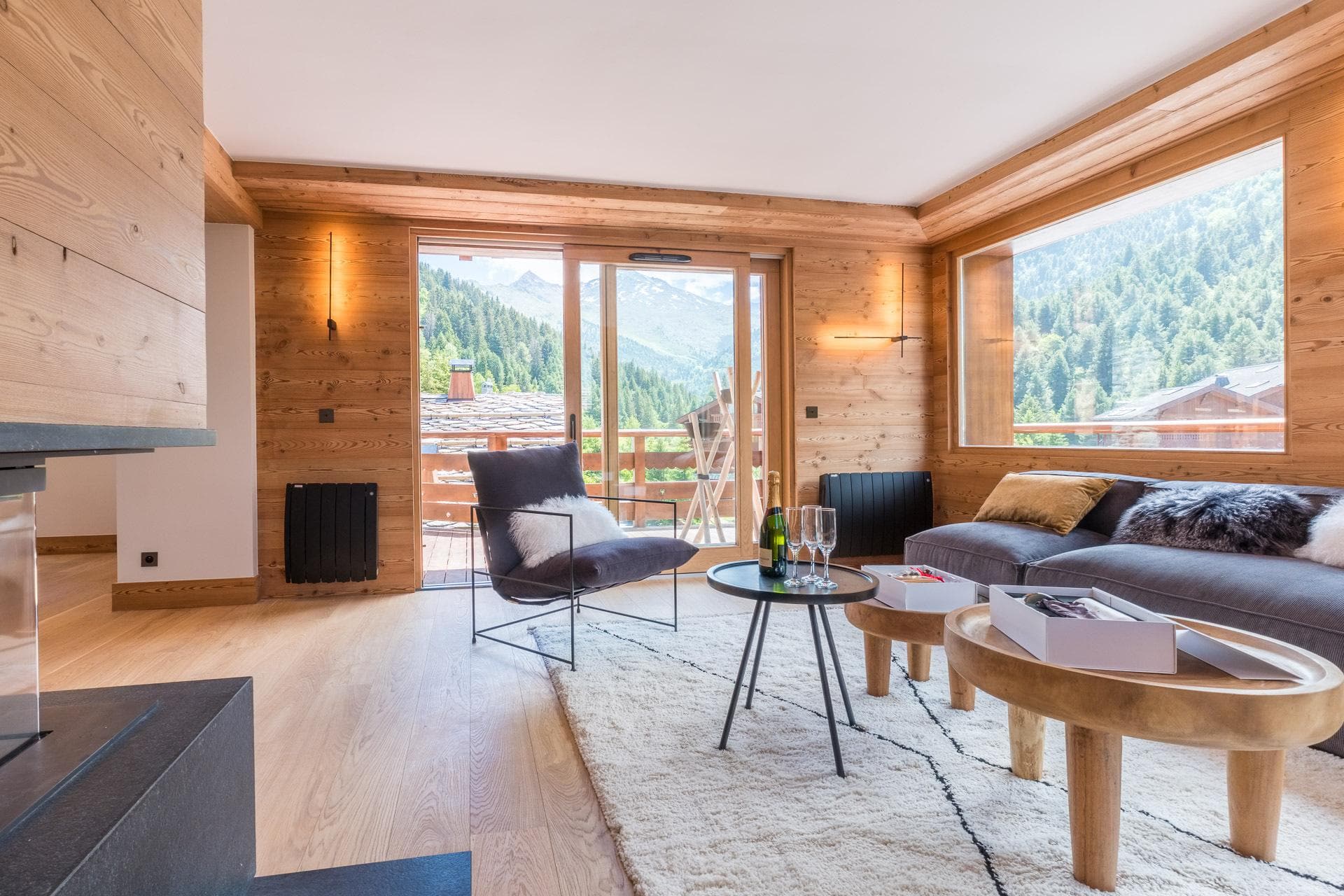 Chalet Clémentine — Elegant interior — photo 2 of 26