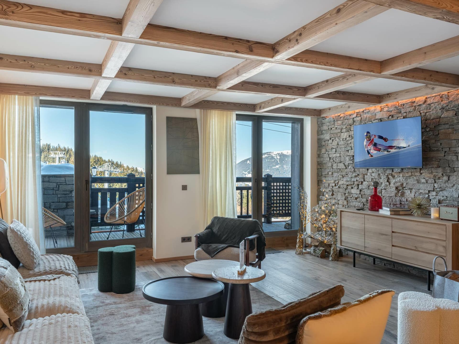 Appartement Intresso — Espace de vie — photo 4 sur 34