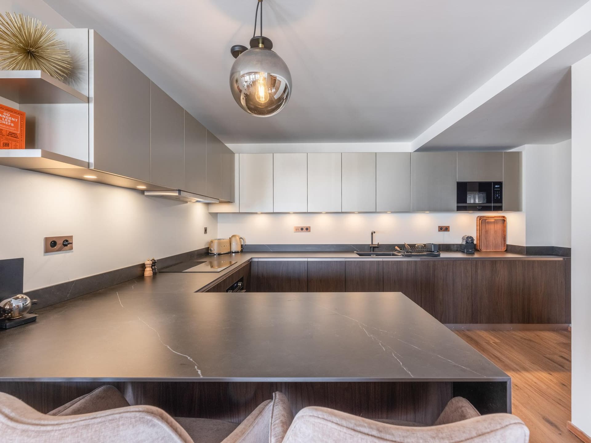 Appartement Mistero — Espace de vie — photo 4 sur 32