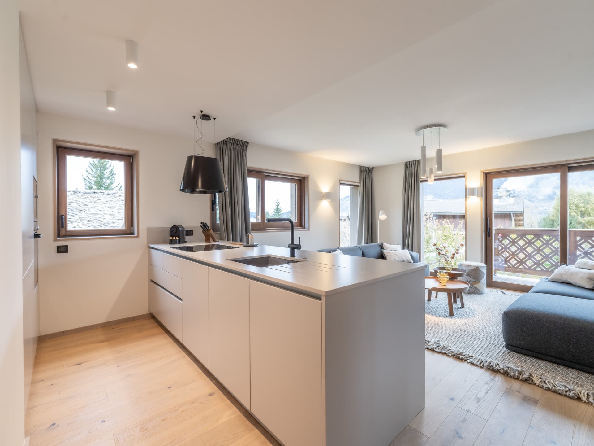 Appartement Cinq Sommets 111 — Espace de vie — photo 4 sur 14
