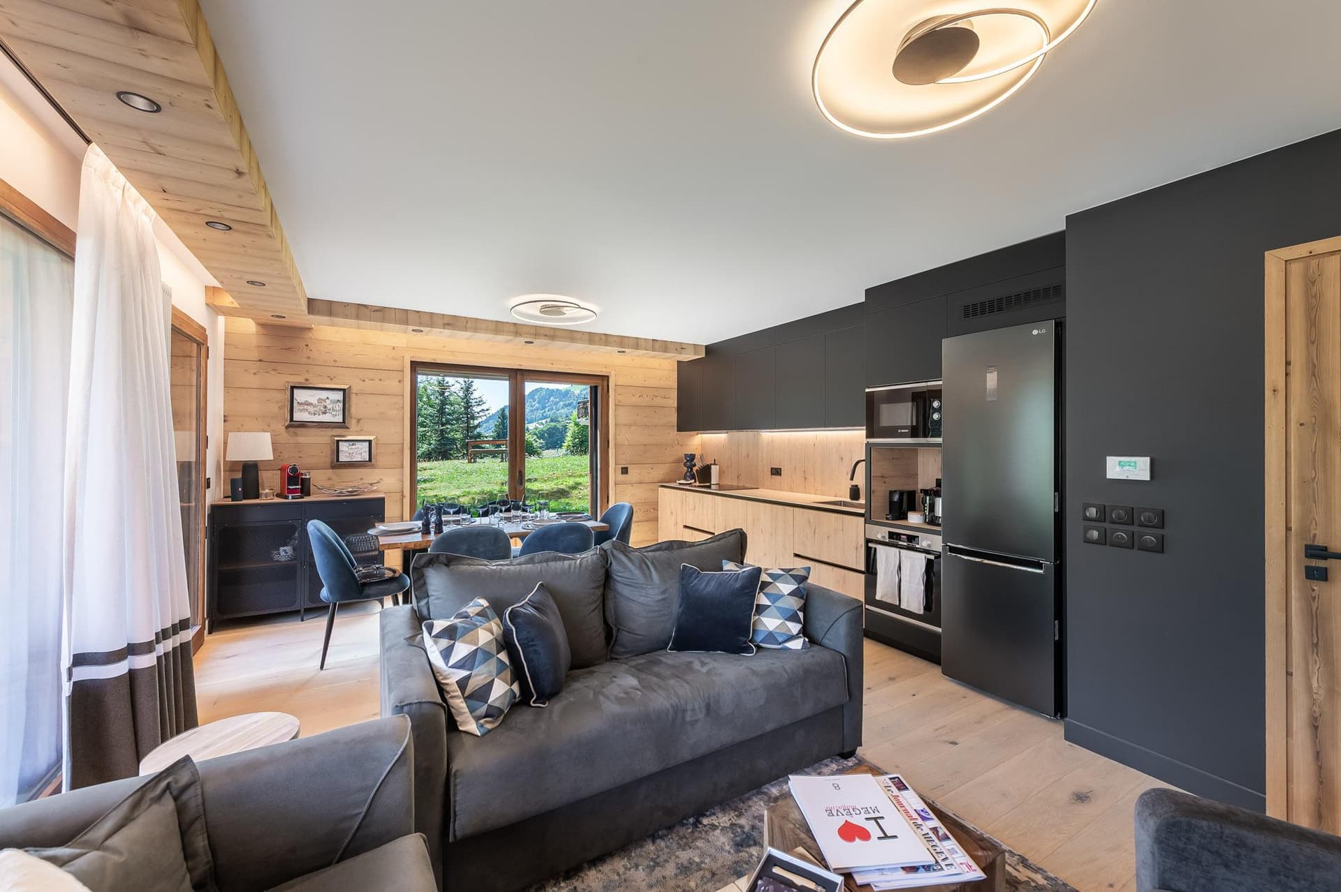 Appartement Silver Lodge A02 — Espace de vie — photo 4 sur 11