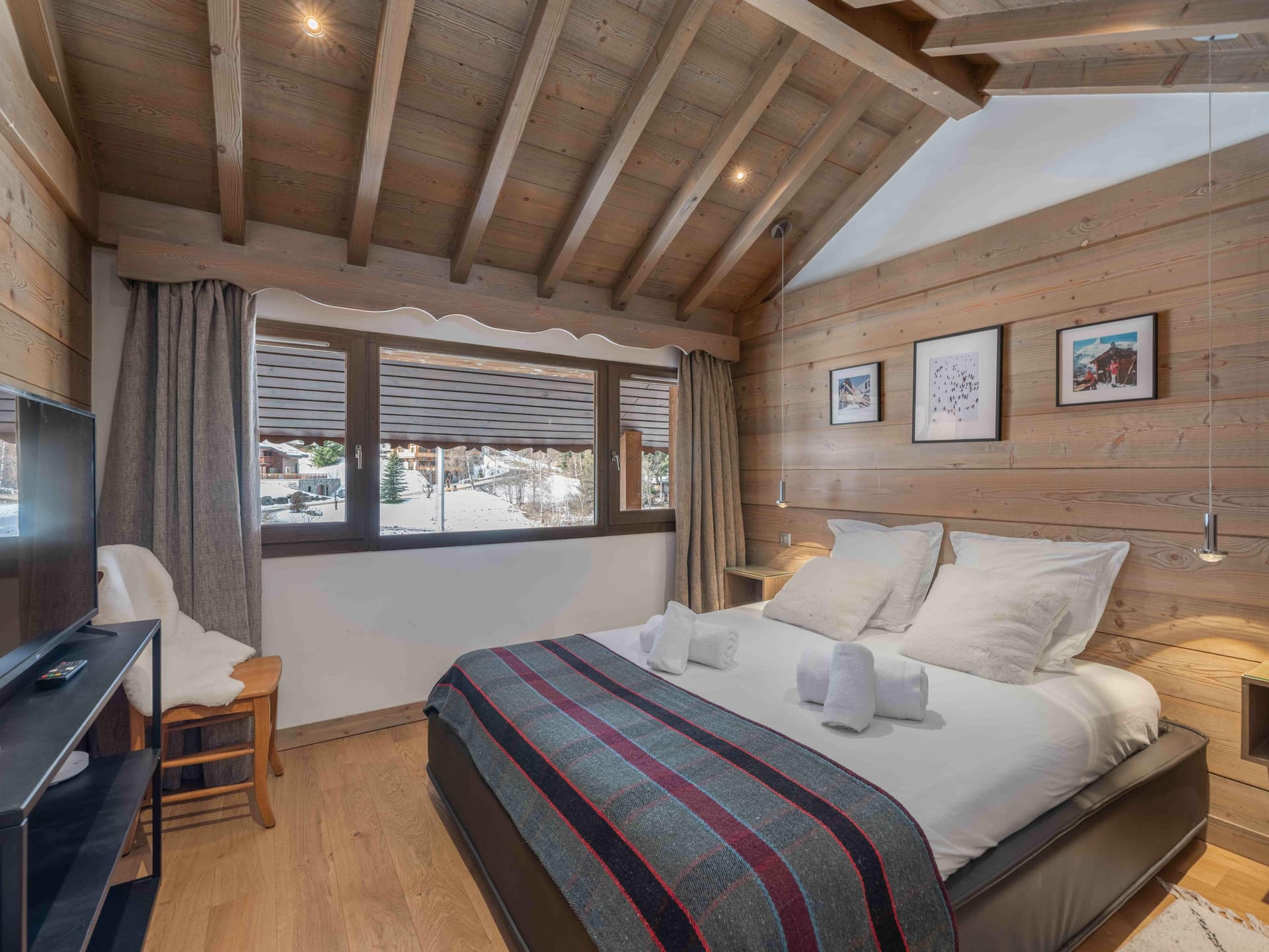 Appartement Chardon Bleu 52 — Chambre luxueuse — photo 6 sur 22