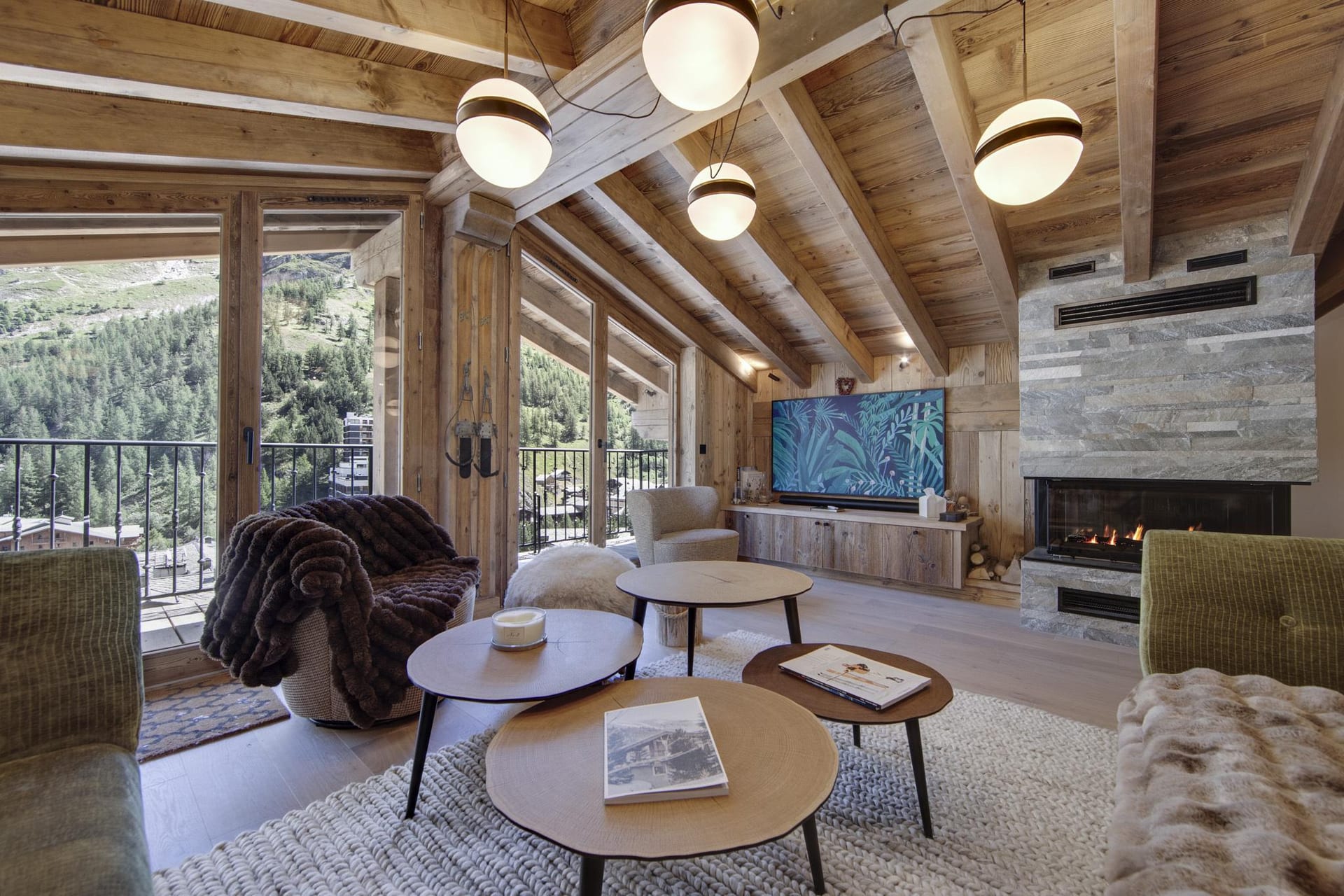 Appartement Gelinotte 501, 5 bedrooms, Val d'Isère — photo 1 of 19