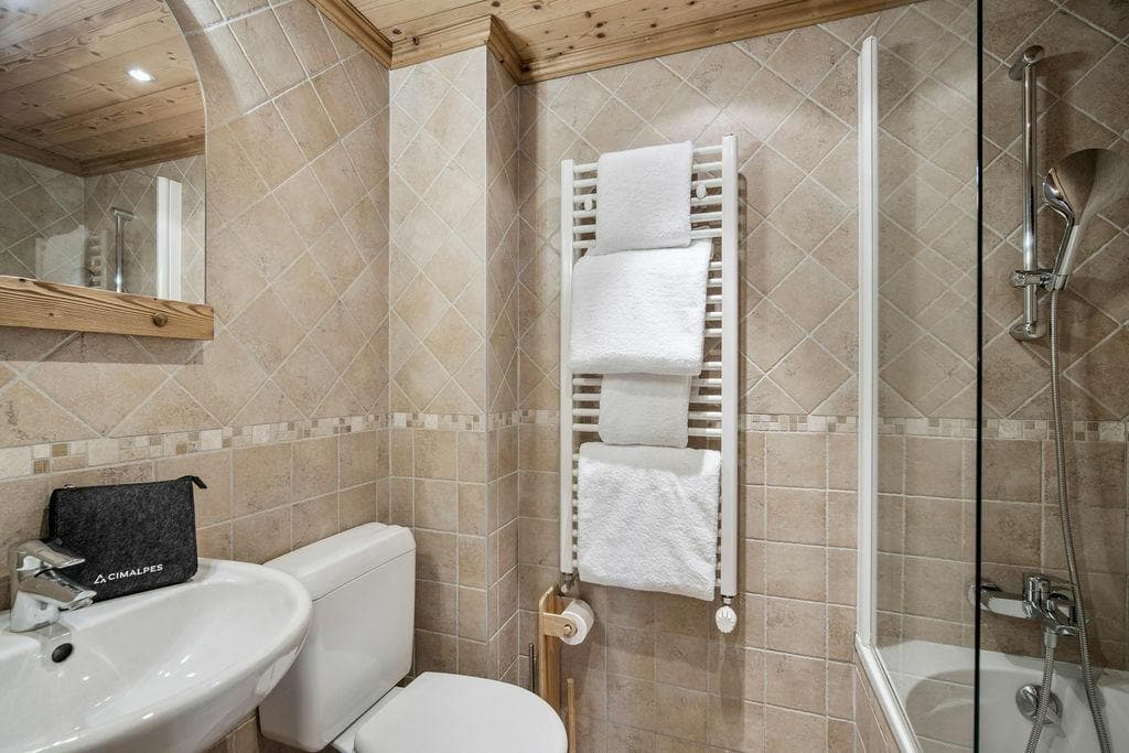 Chalet Misti — Salle de bain — photo 7 sur 21