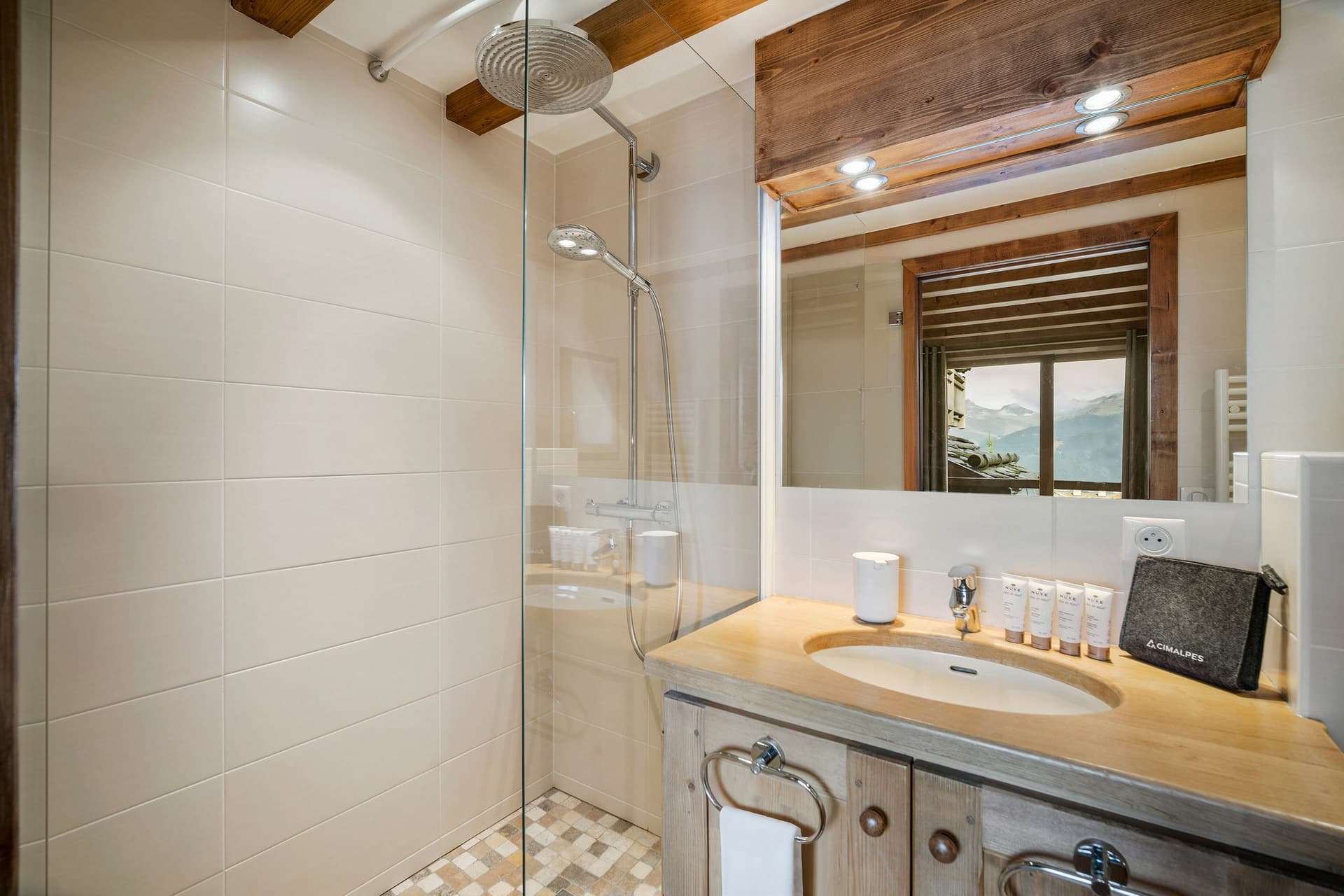 Chalet Grâce Dieu — Détail architectural — photo 5 sur 15