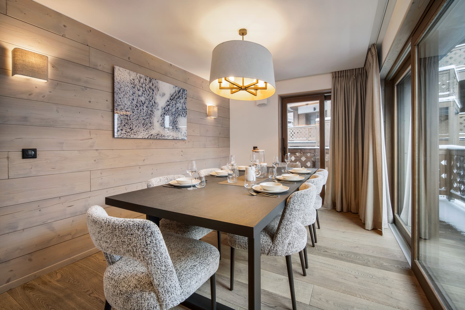 Appartement Cinq Sommets 411 — Intérieur élégant — photo 2 sur 15