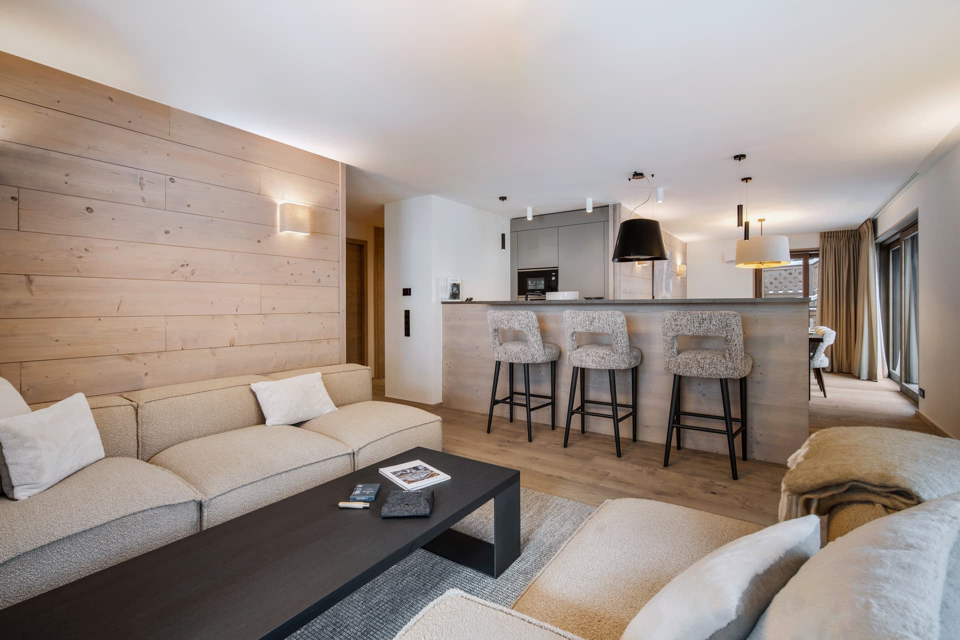 Appartement Cinq Sommets 411 — Espace de vie — photo 4 sur 15