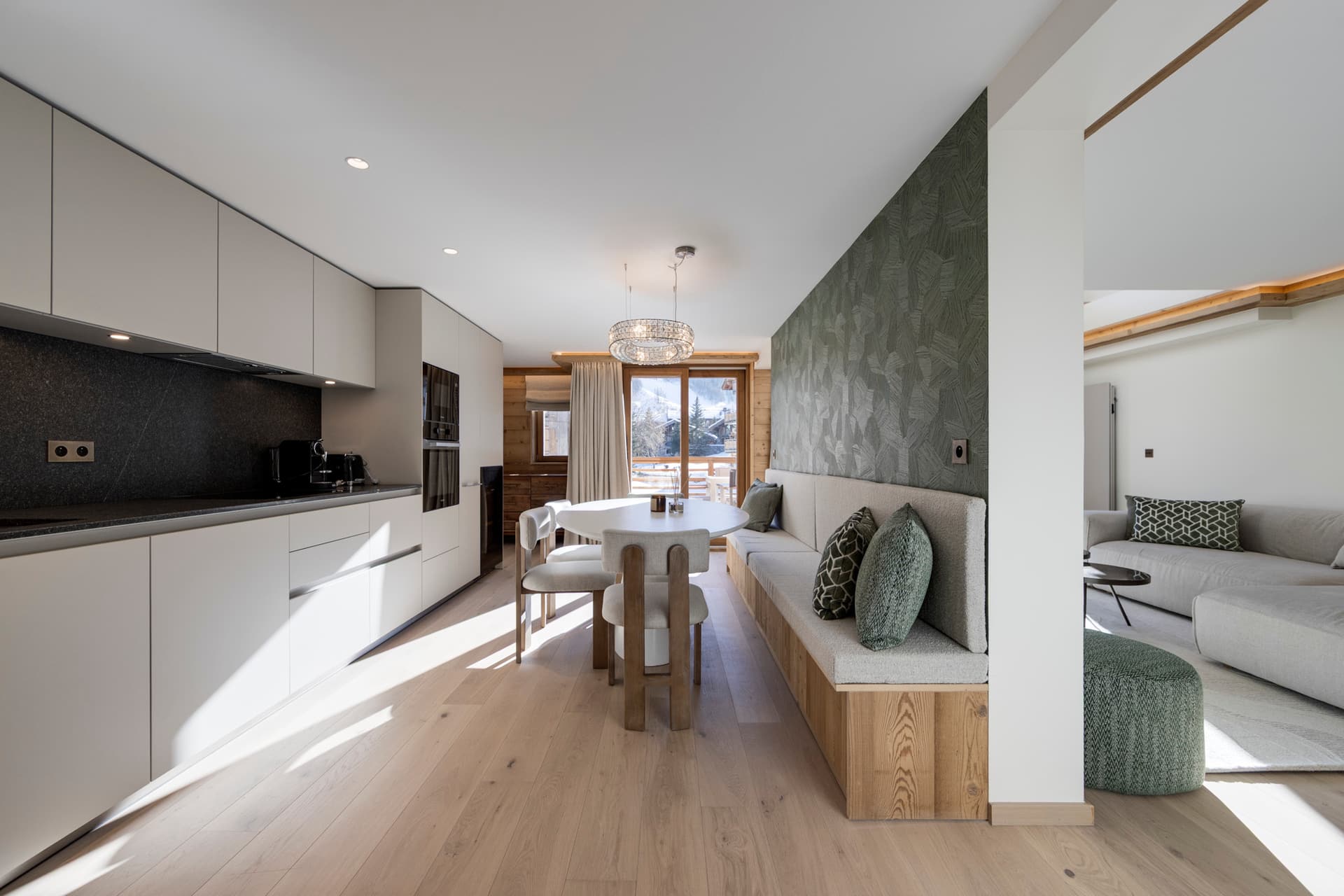 Appartement Ecrin A202 — Elegant interior — photo 2 of 15