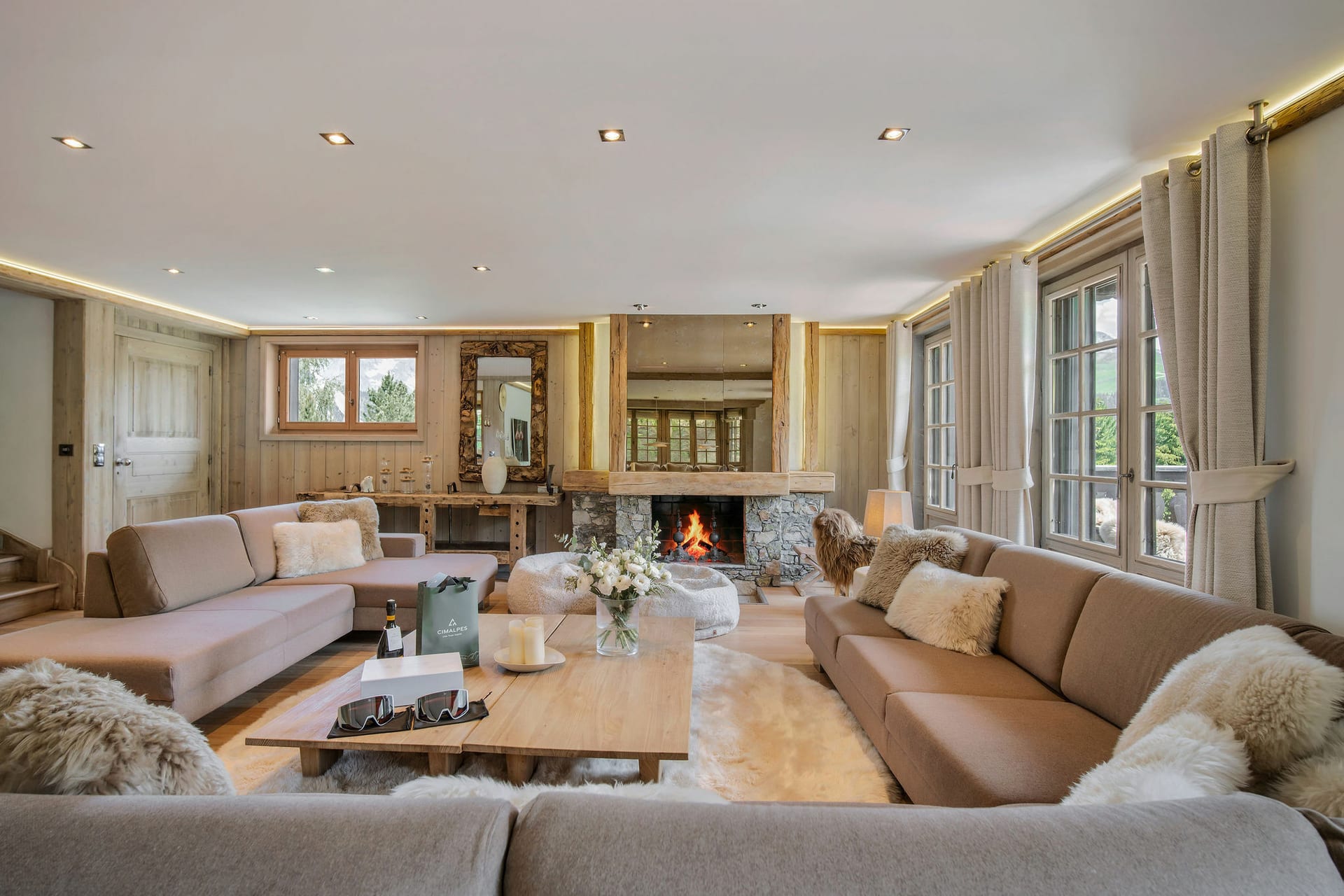 Chalet Nirvana, 6 chambres, Courchevel — photo 1 sur 30
