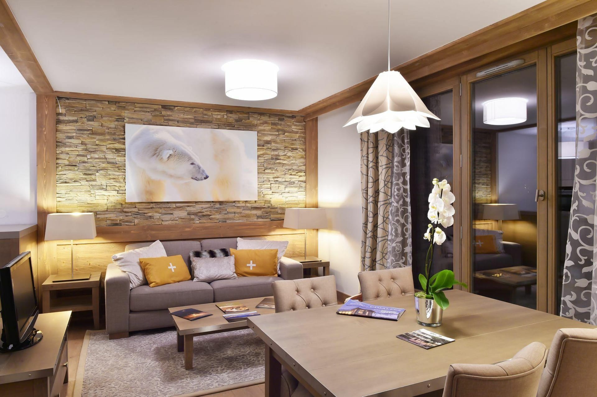 Appartement Carré Blanc 111, 1 bedrooms, Courchevel — photo 1 of 12