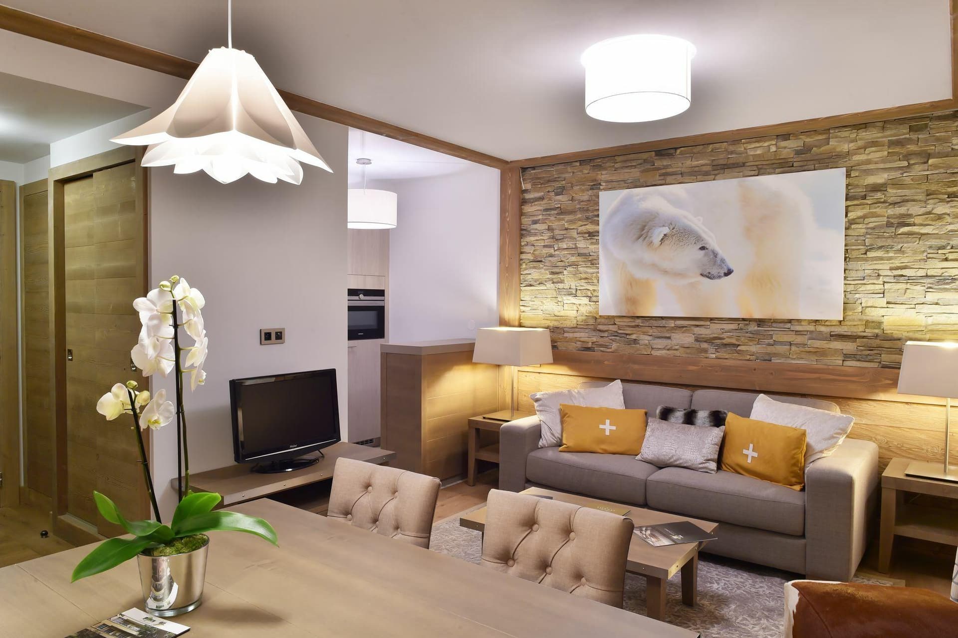 Appartement Carré Blanc 111 — Elegant interior — photo 2 of 12