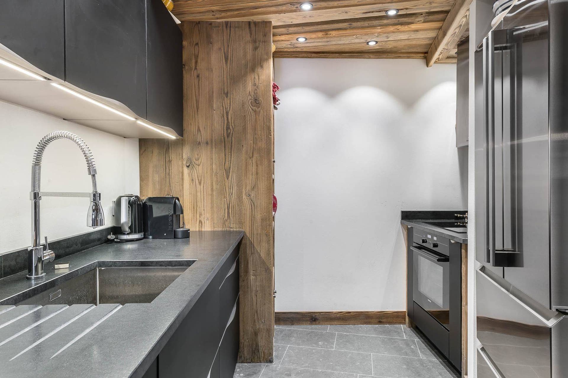 Appartement La Canadienne 8 — Living space — photo 4 of 18