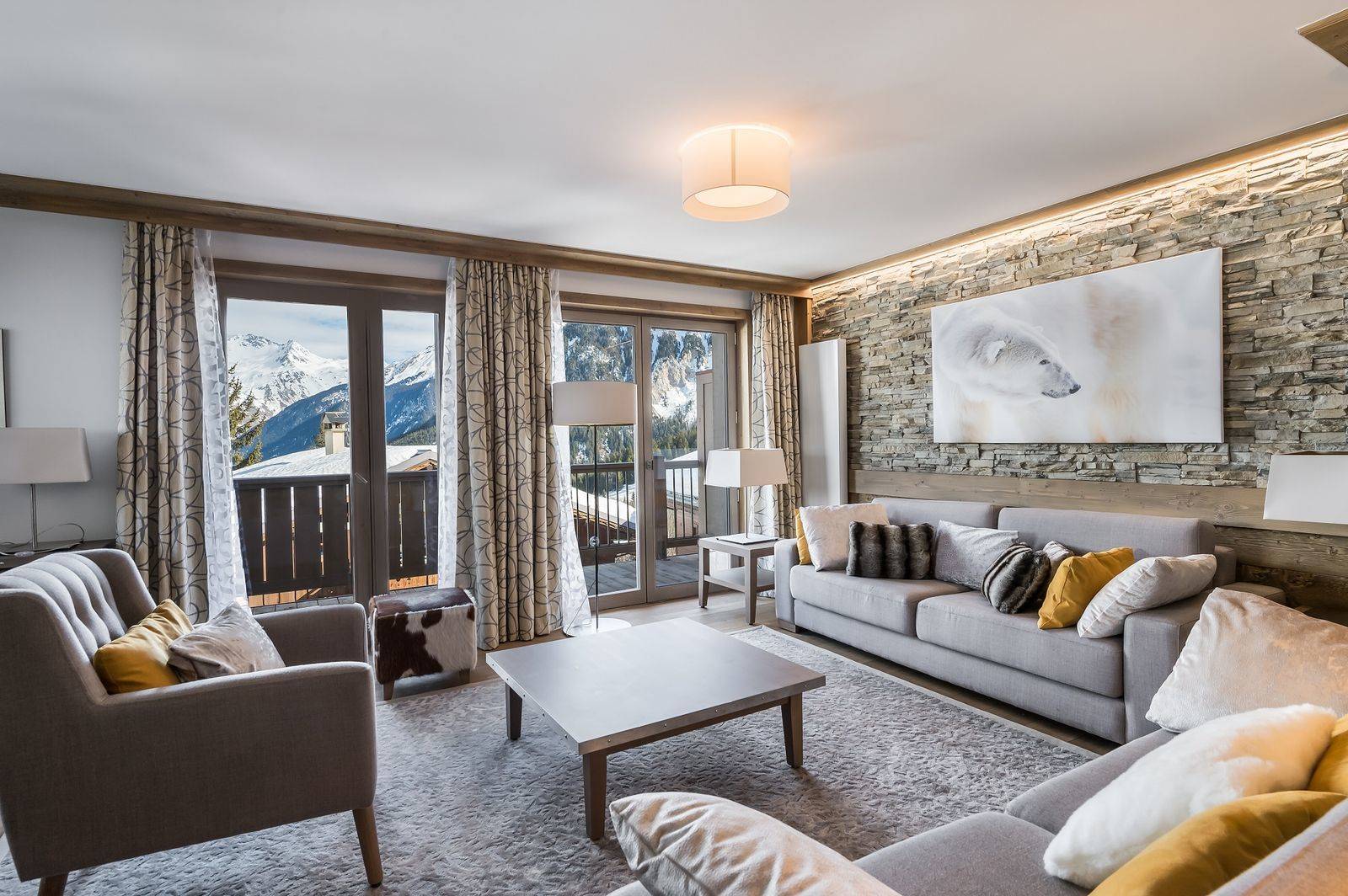 Appartement Carré Blanc 241, 2 bedrooms, Courchevel — photo 1 of 14