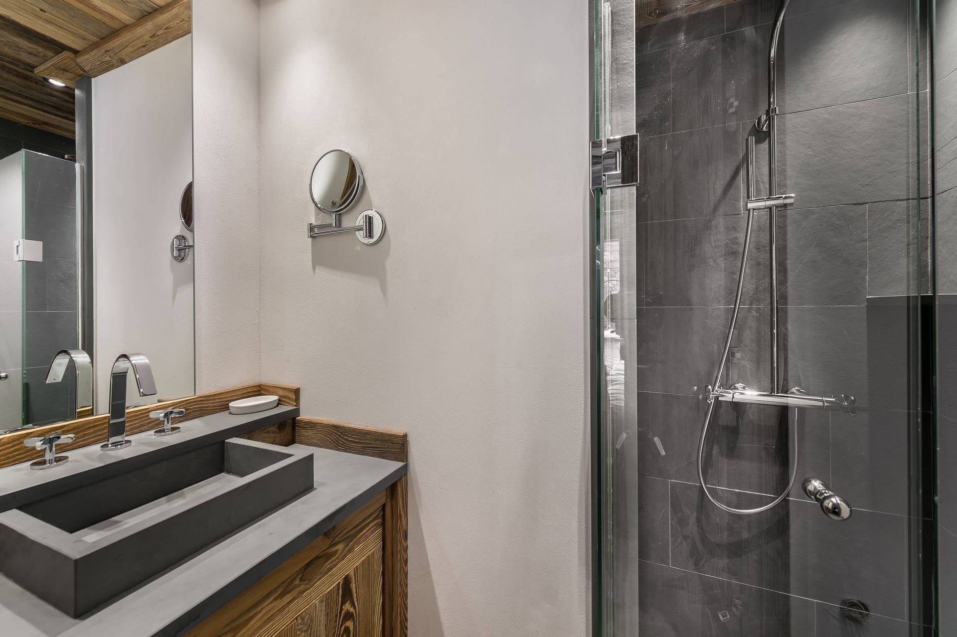 Appartement La Canadienne 3 — Chambre luxueuse — photo 6 sur 19