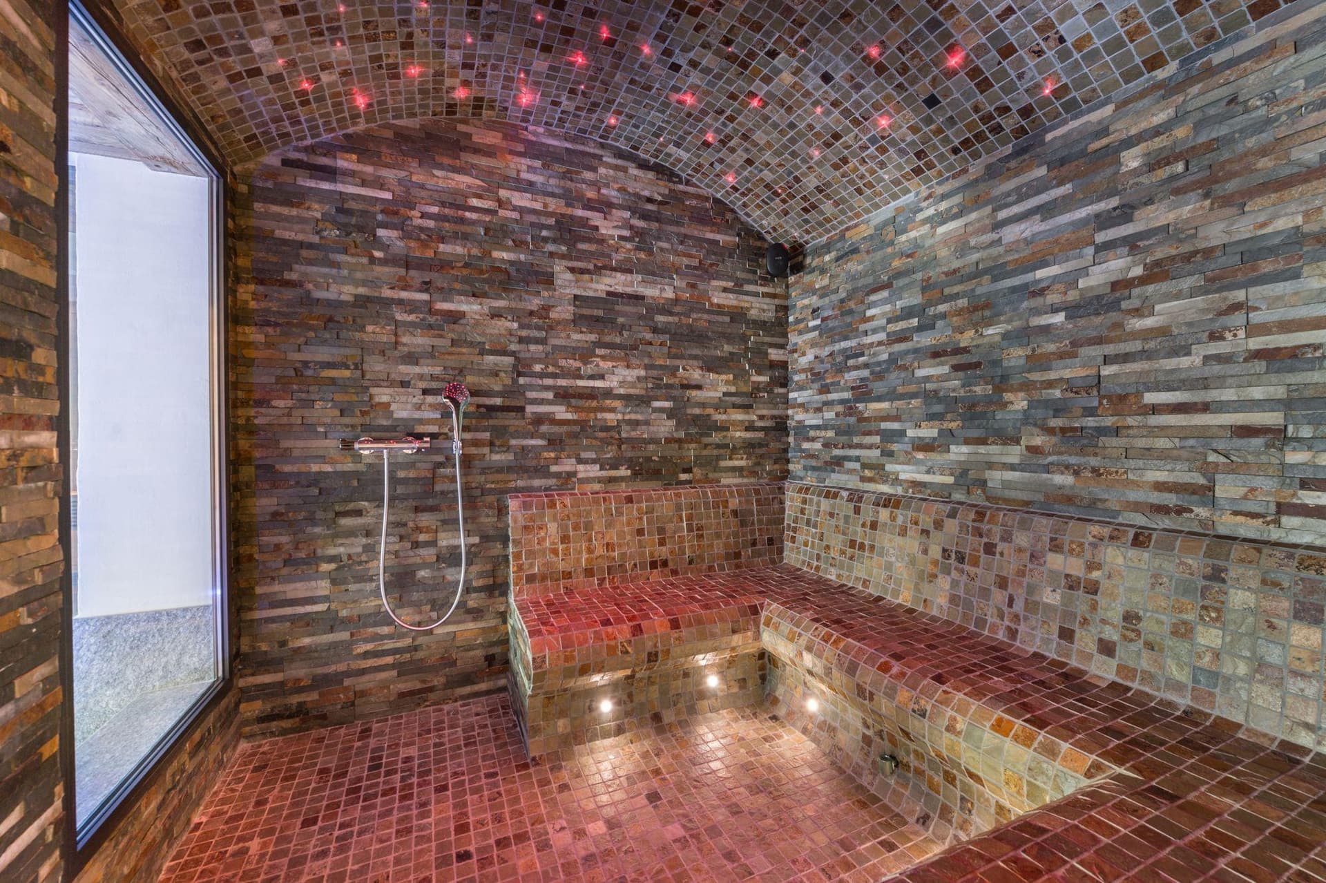 Chalet Queen Mijane — Chambre luxueuse — photo 6 sur 40