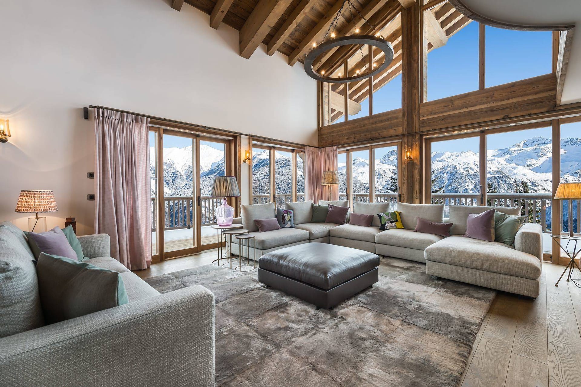 Chalet Libellule, 5 bedrooms, Courchevel — photo 1 of 23