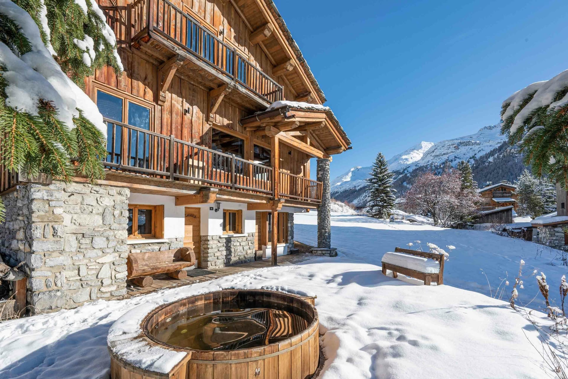 Chalet Thovex, 6 bedrooms, Val d'Isère — photo 1 of 24