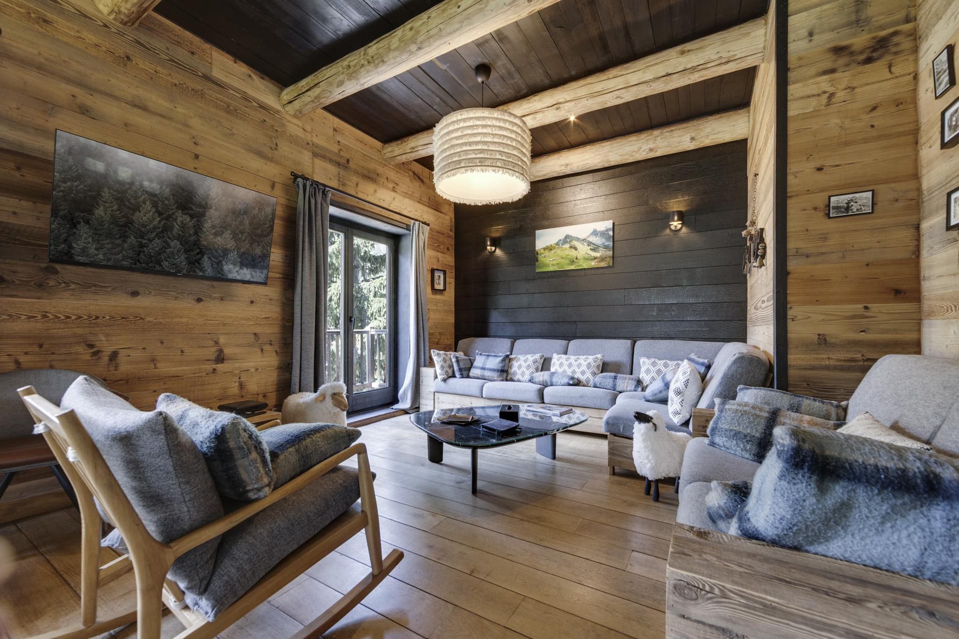Chalet Thovex — Living space — photo 4 of 24