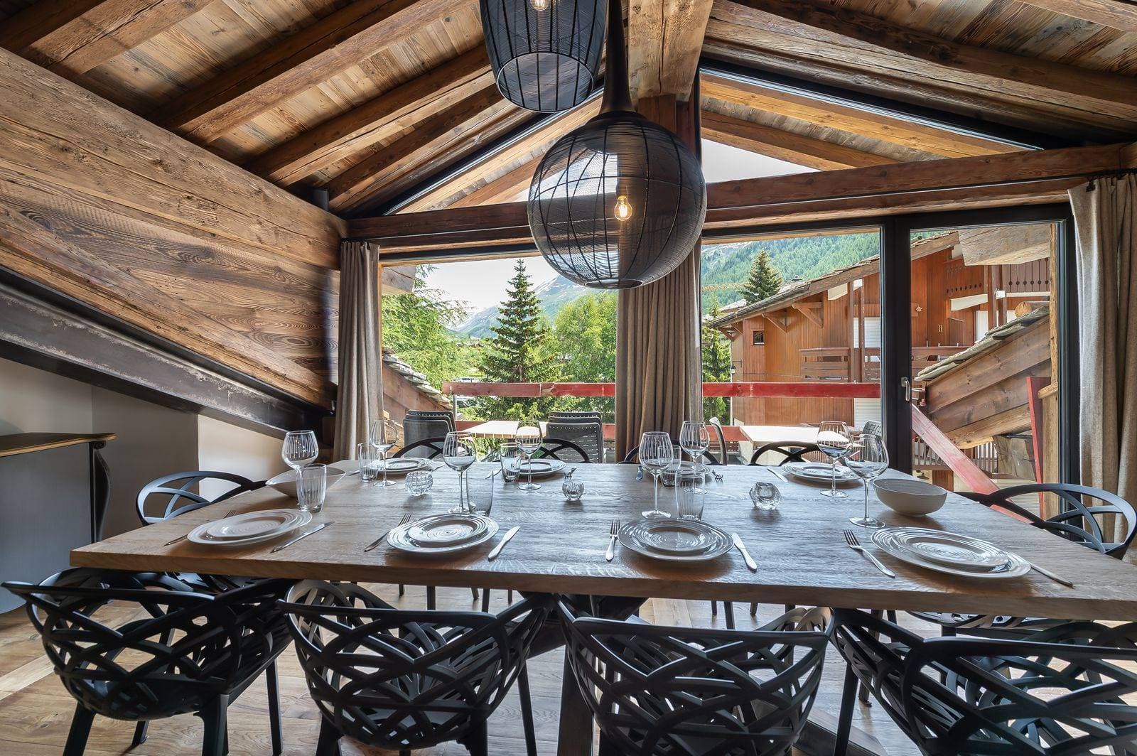 Chalet Ours Noir — Intérieur élégant — photo 2 sur 23