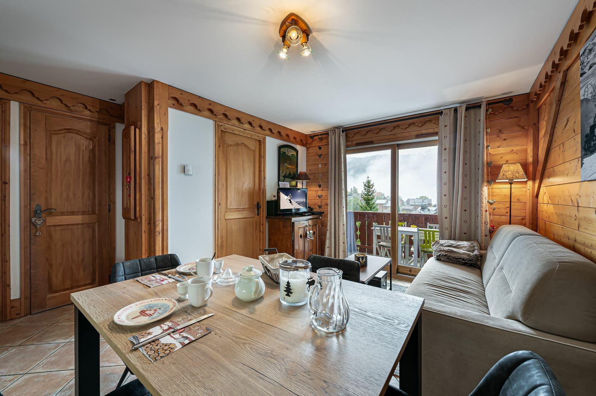 Appartement Fermes Fretes 11 — Intérieur élégant — photo 2 sur 16