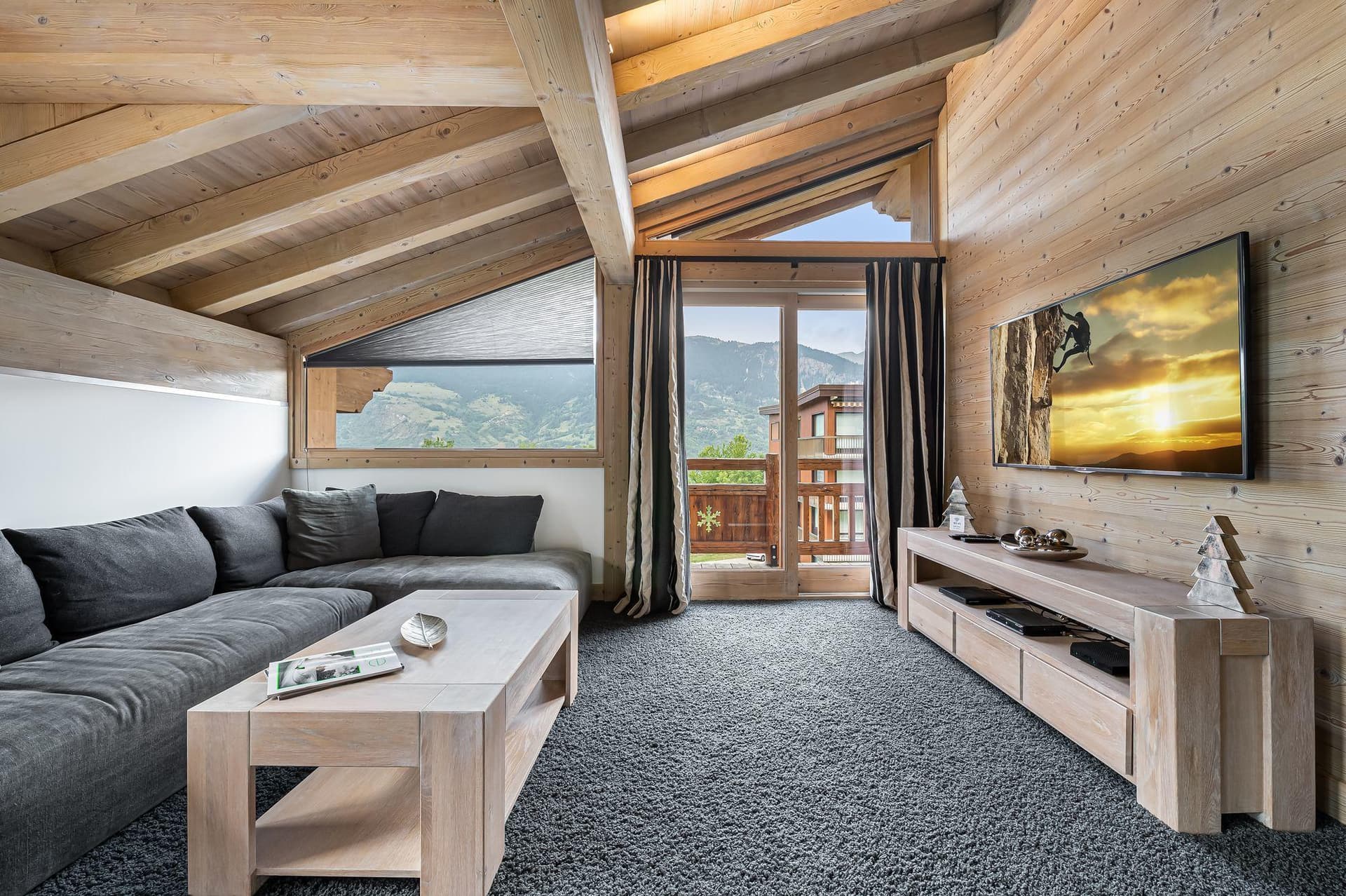 Chalet Le Grand Tetras — Intérieur élégant — photo 2 sur 16